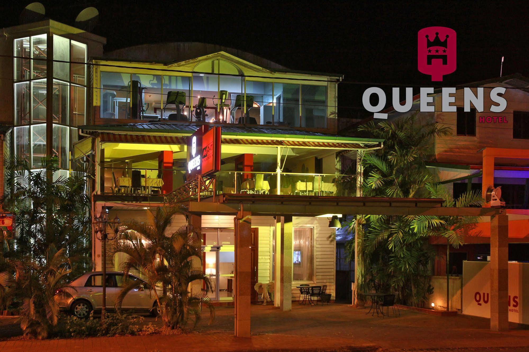 Queens Hotel Paramaribo Esterno foto